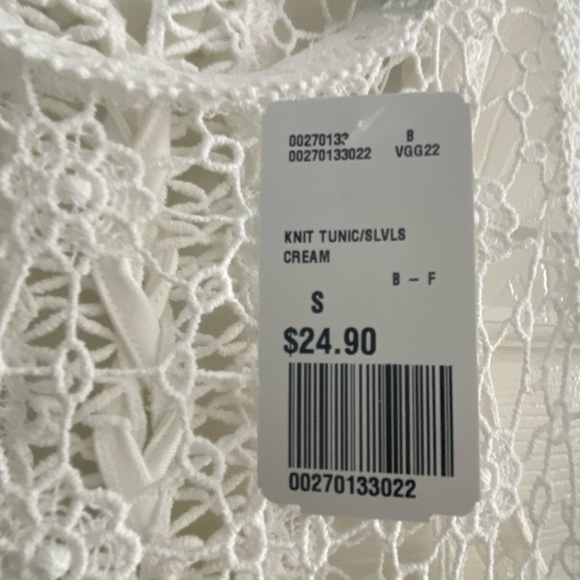 Lace tank or cover up top - Picture 3 of 3